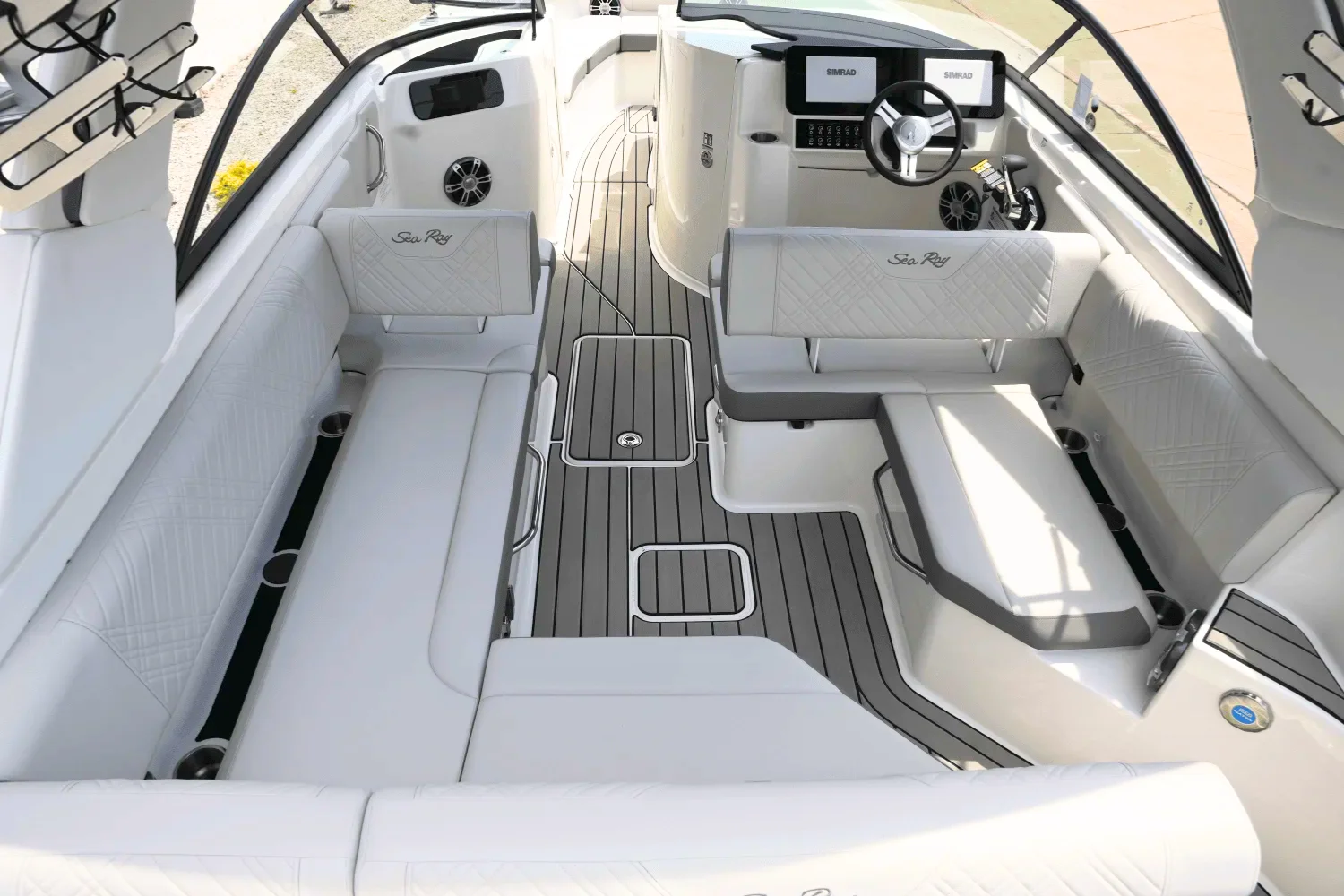 2025 Sea Ray 250 SDX Image Thumbnail #8