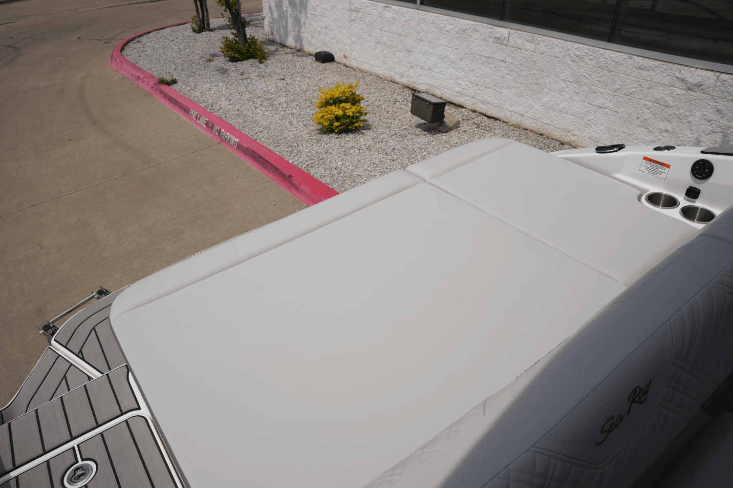 2025 Sea Ray 250 SDX Image Thumbnail #7