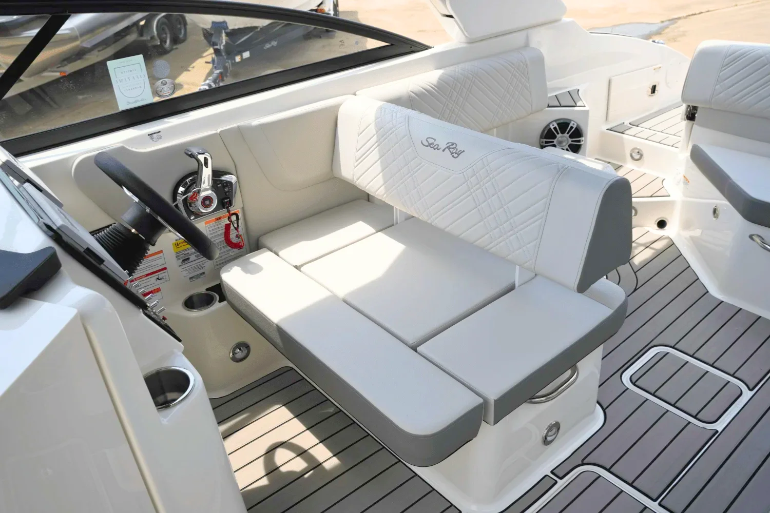 2025 Sea Ray 250 SDX Image Thumbnail #14