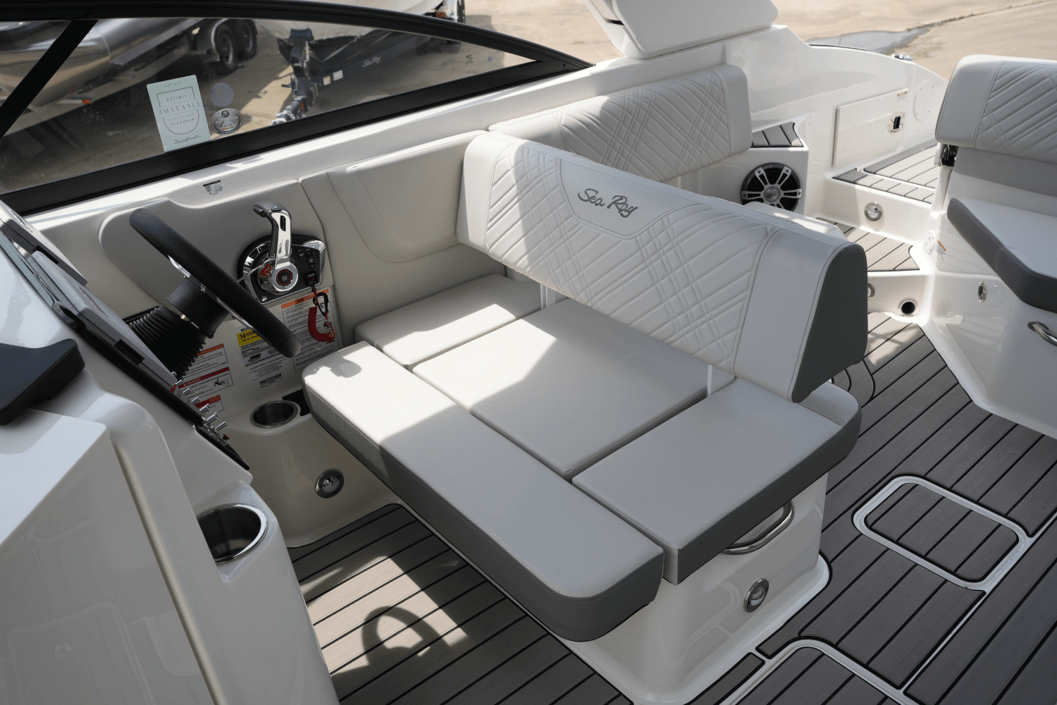 2025 Sea Ray 250 SDX Image Thumbnail #14