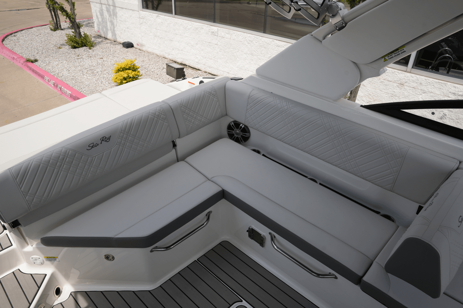 2025 Sea Ray 250 SDX Image Thumbnail #11