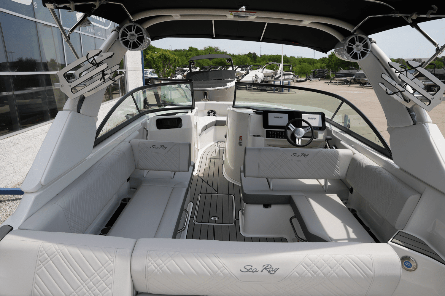 2025 Sea Ray 250 SDX Image Thumbnail #9