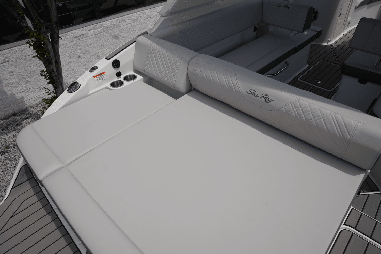 2025 Sea Ray 250 SDX Image Thumbnail #5