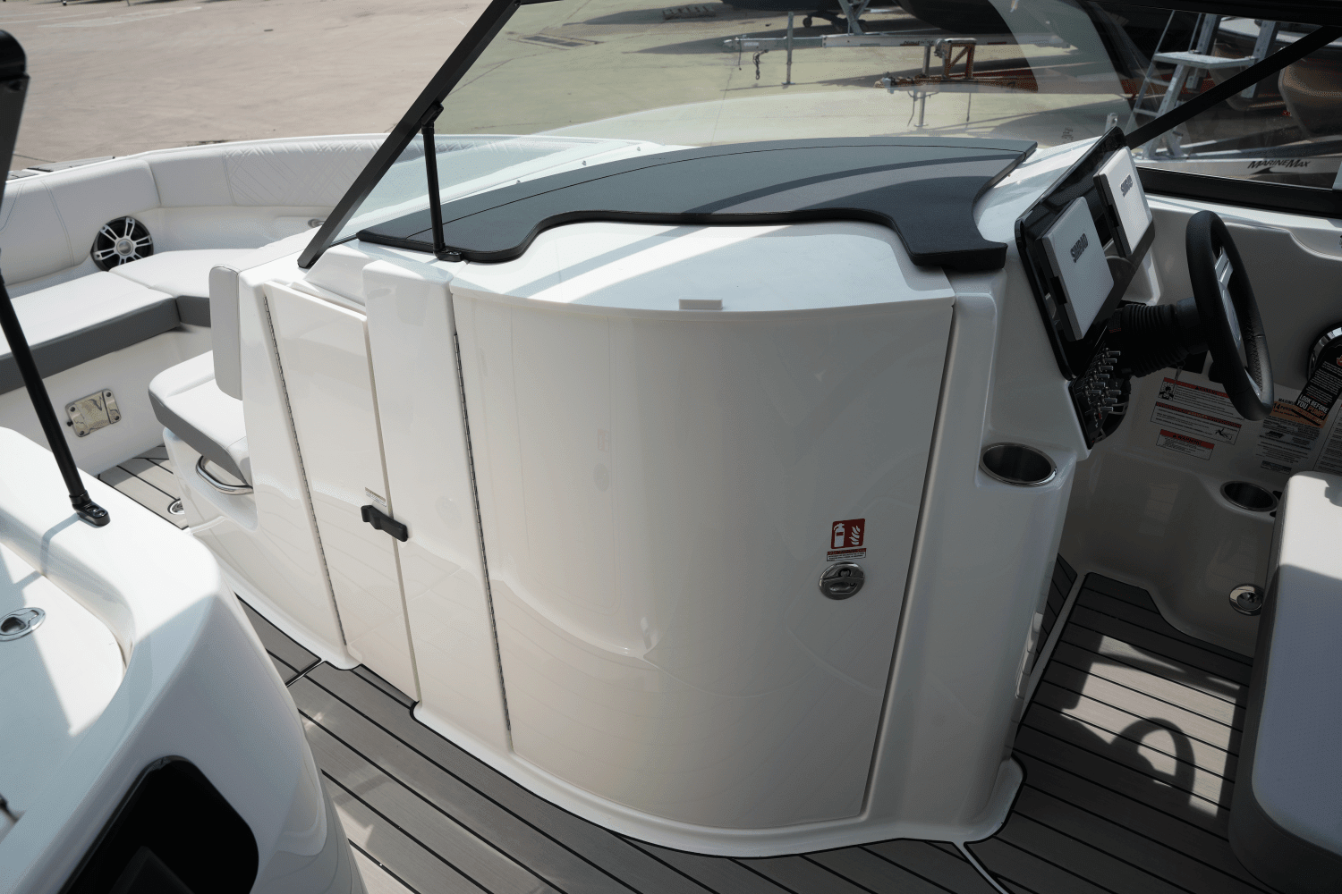 2025 Sea Ray 250 SDX Image Thumbnail #18