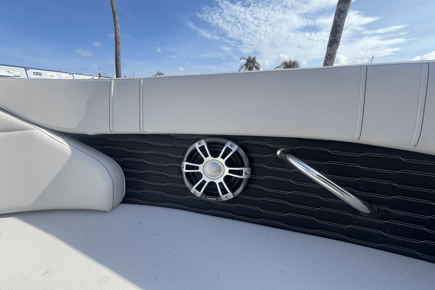 2025 Sea Ray SPX 230 Outboard Image Thumbnail #12