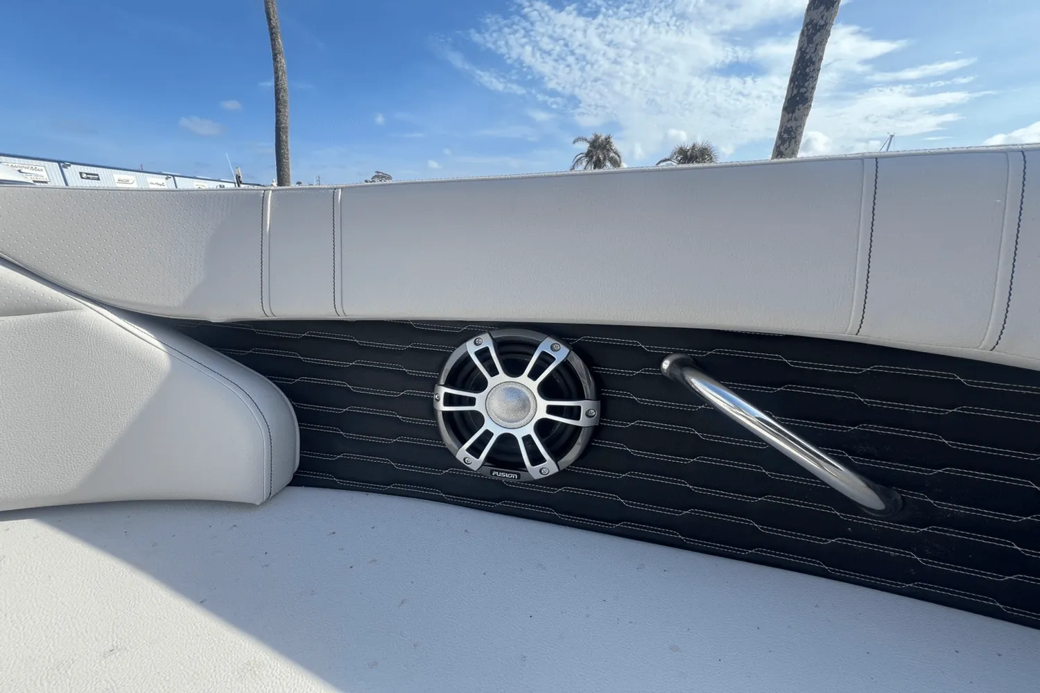 2025 Sea Ray SPX 230 Outboard Image Thumbnail #12