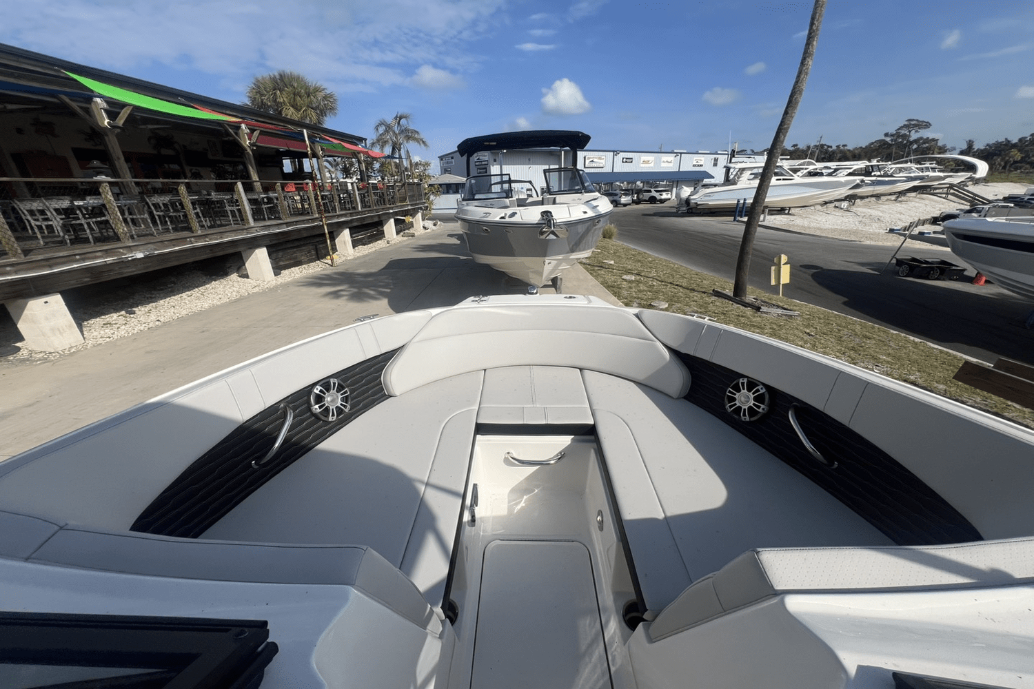 2025 Sea Ray SPX 230 Outboard Image Thumbnail #11
