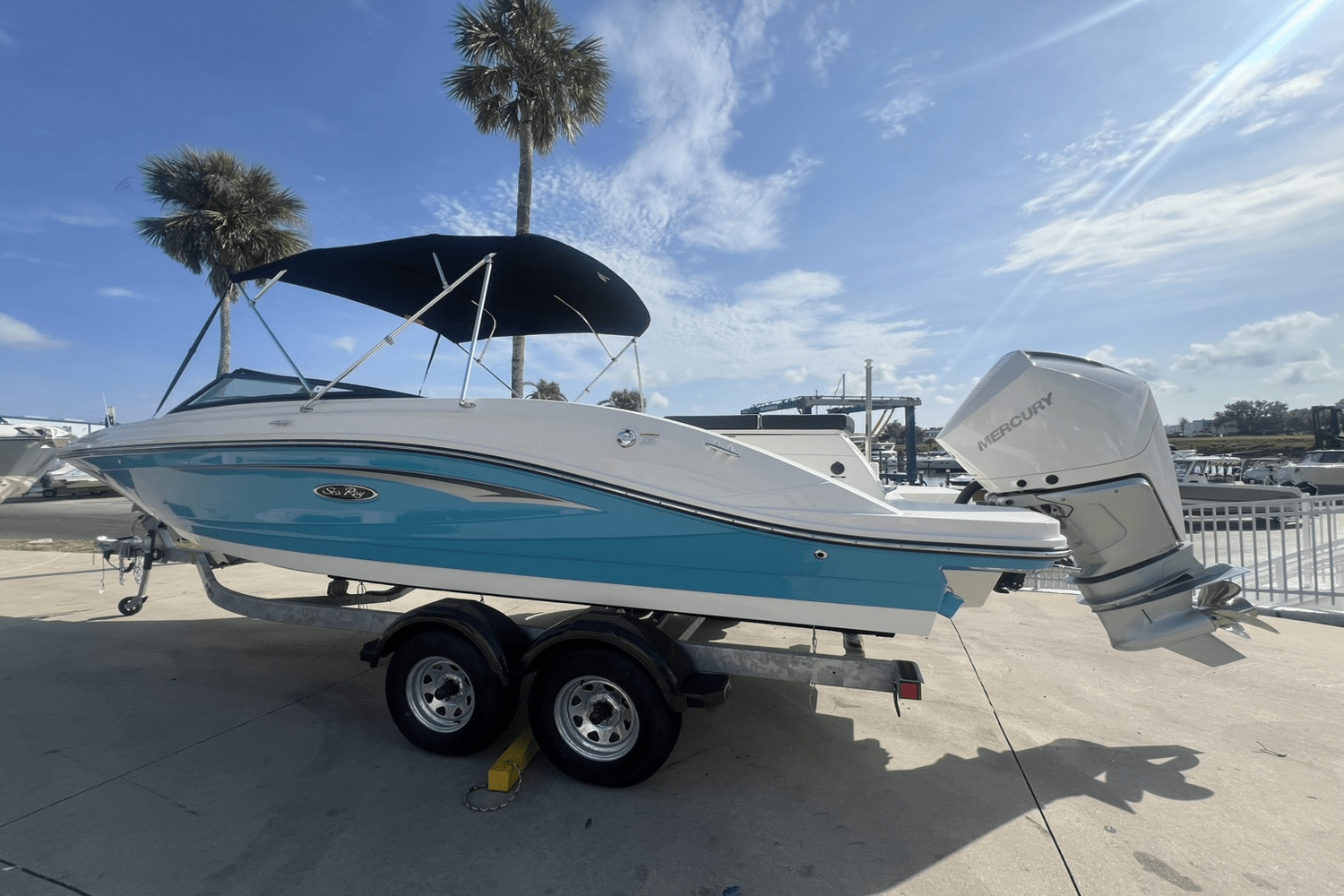 2025 Sea Ray SPX 230 Outboard Image Thumbnail #6