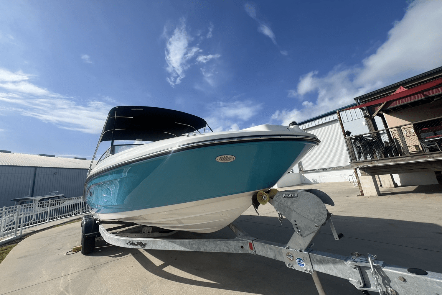 2025 Sea Ray SPX 230 Outboard Image Thumbnail #8