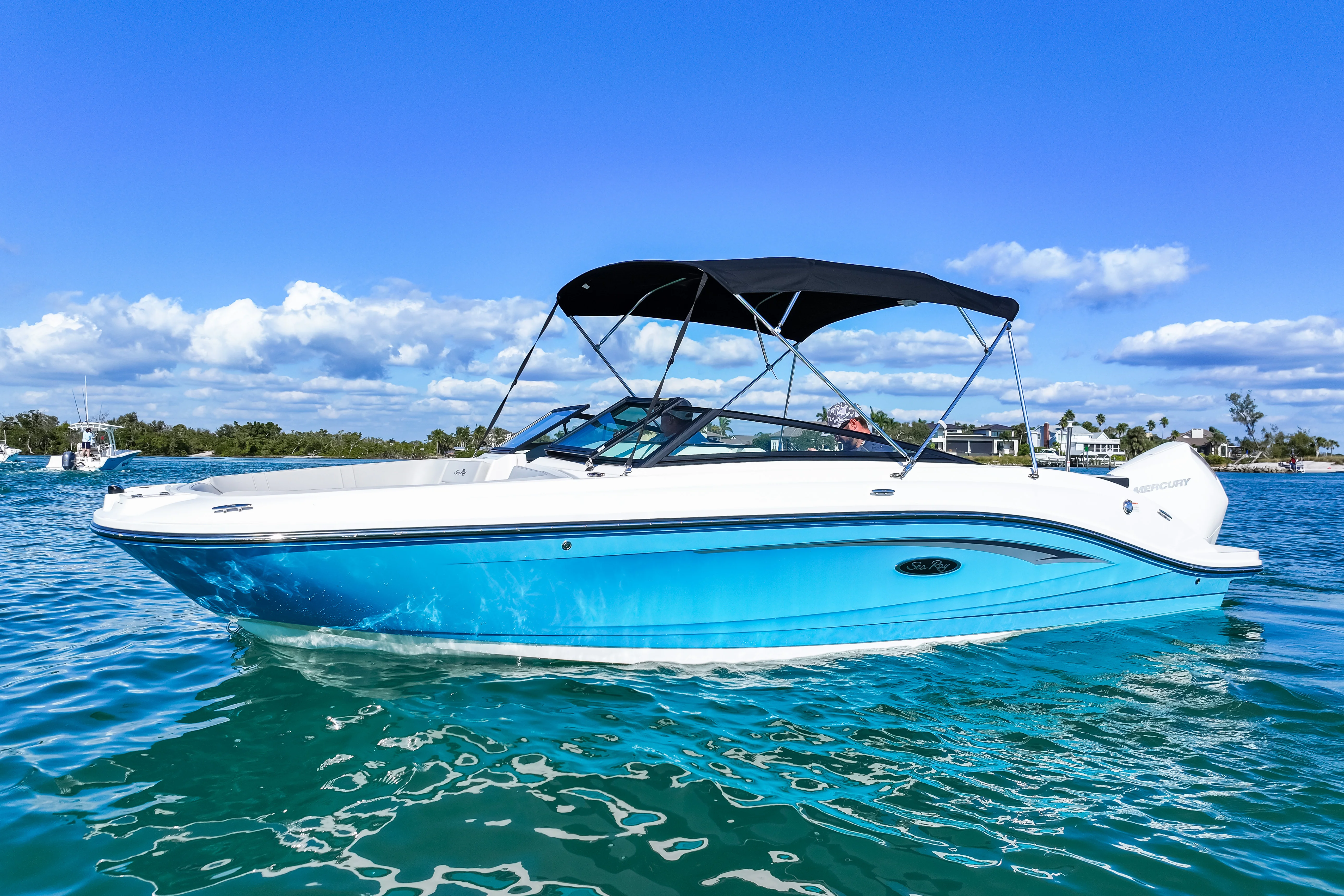 2025 Sea Ray SPX 230 Outboard Image Thumbnail #1