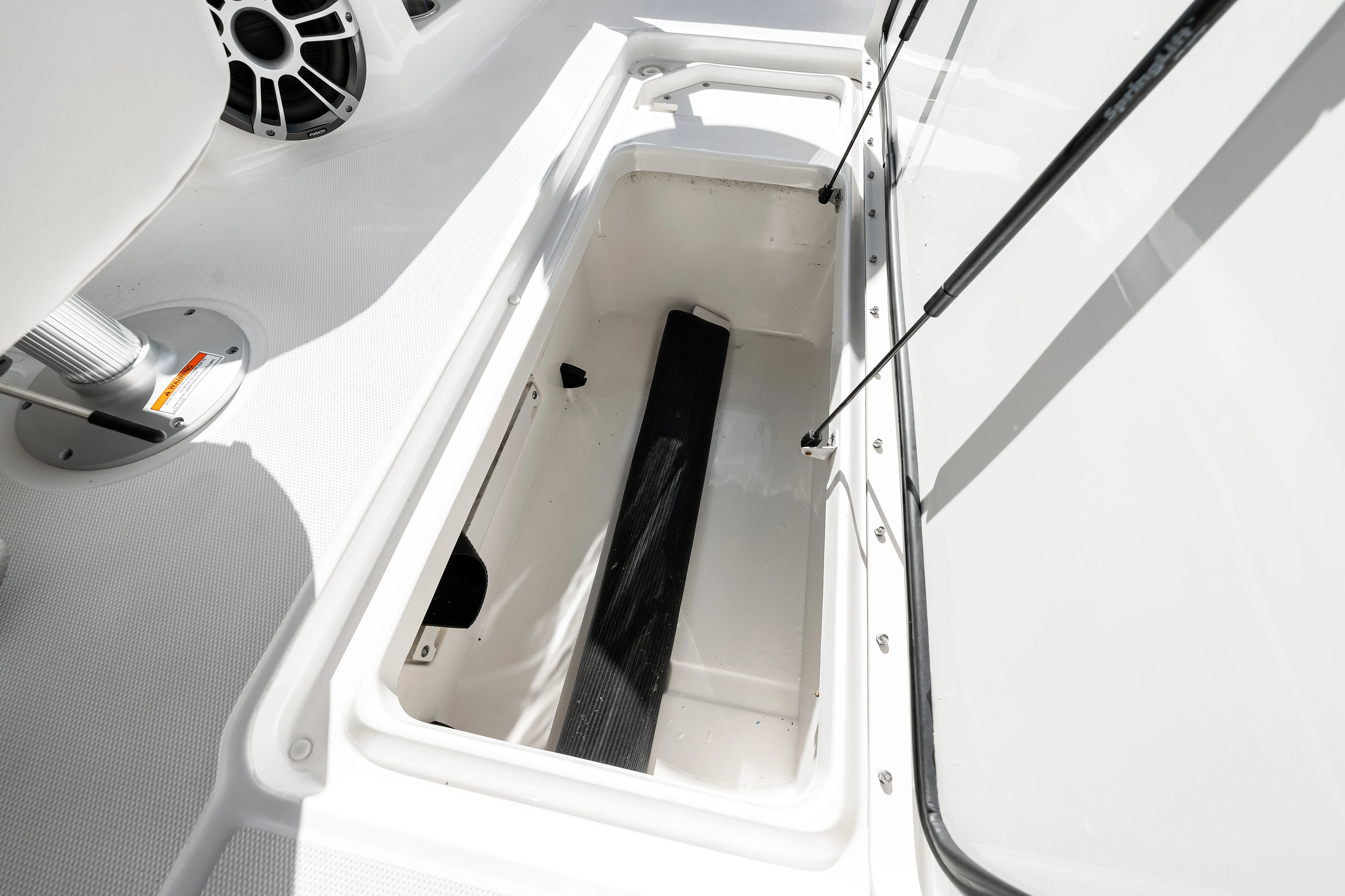 2025 Sea Ray SPX 230 Outboard Image Thumbnail #43