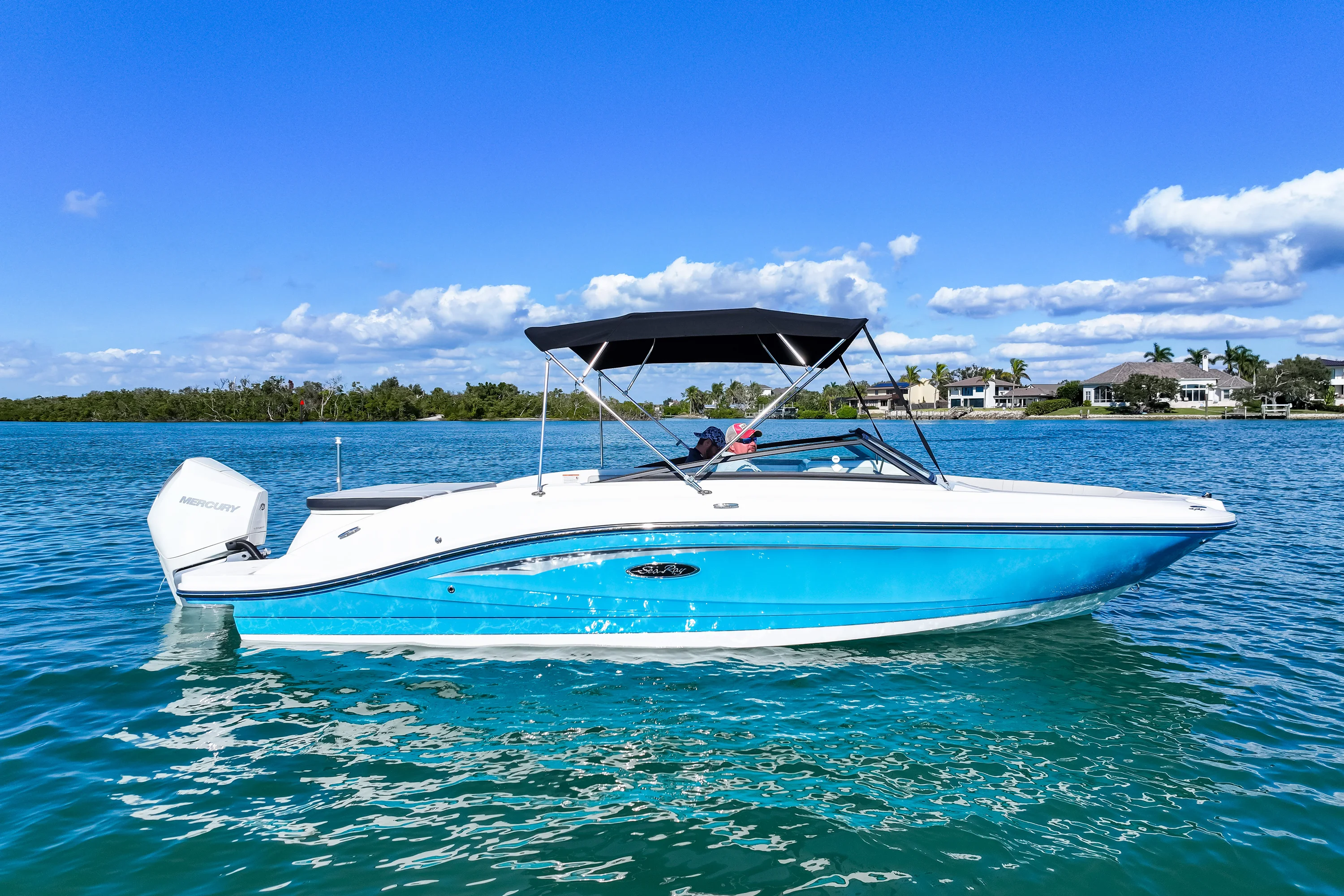 2025 Sea Ray SPX 230 Outboard Image Thumbnail #6