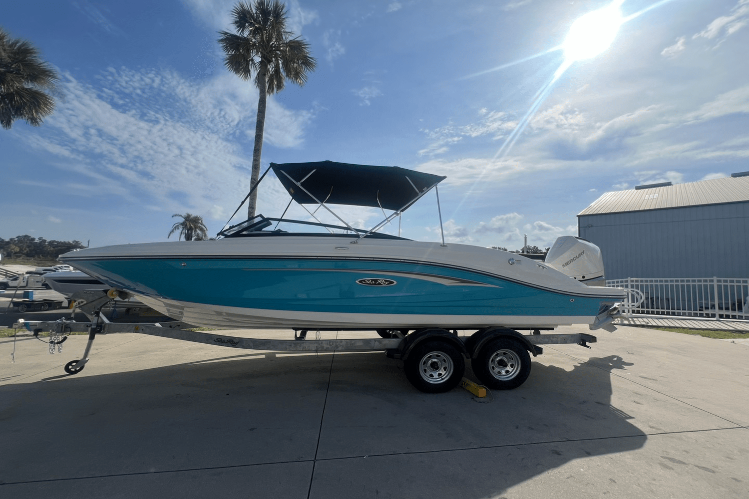 2025 Sea Ray SPX 230 Outboard Image Thumbnail #5