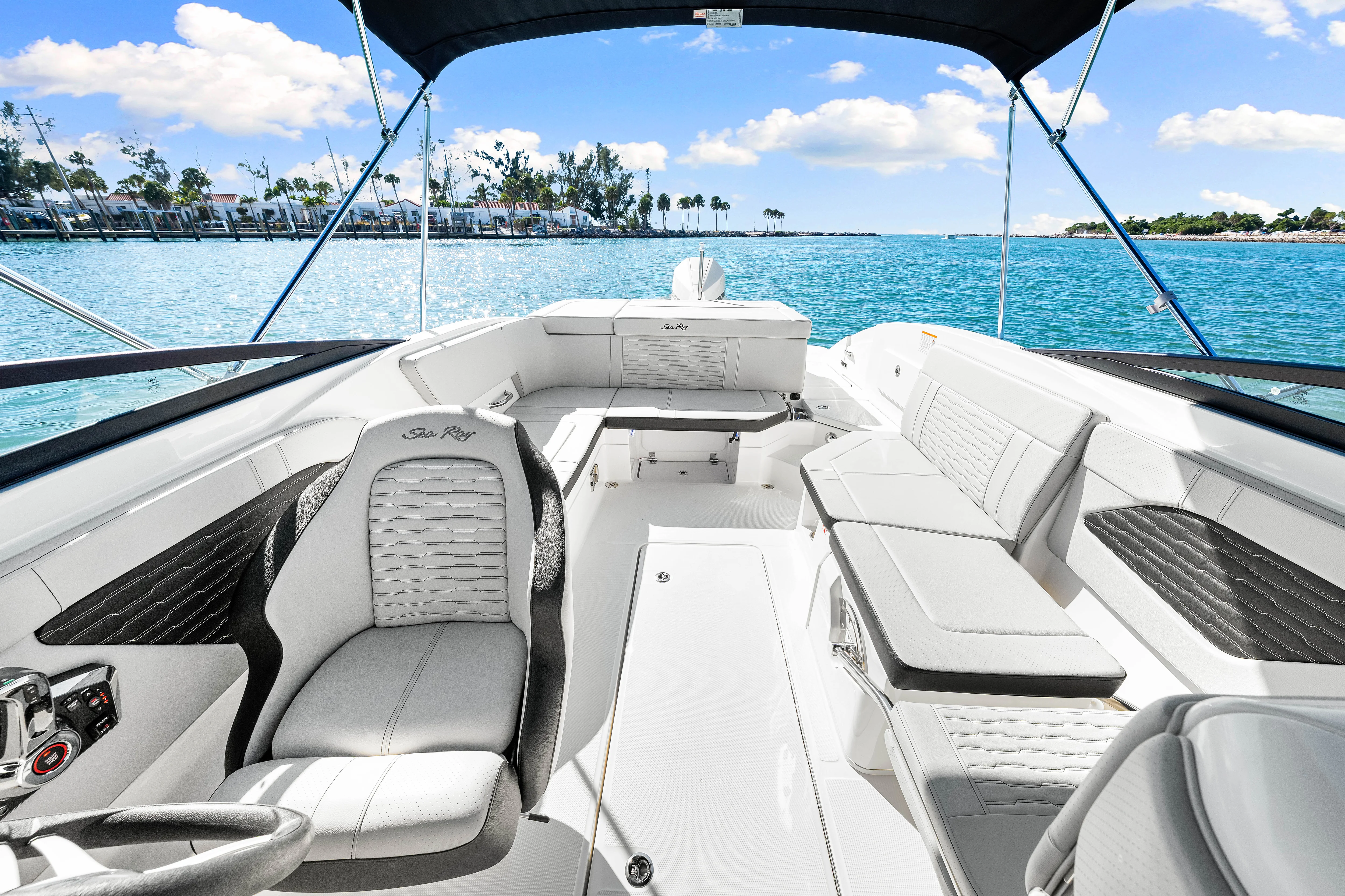 2025 Sea Ray SPX 230 Outboard Image Thumbnail #37