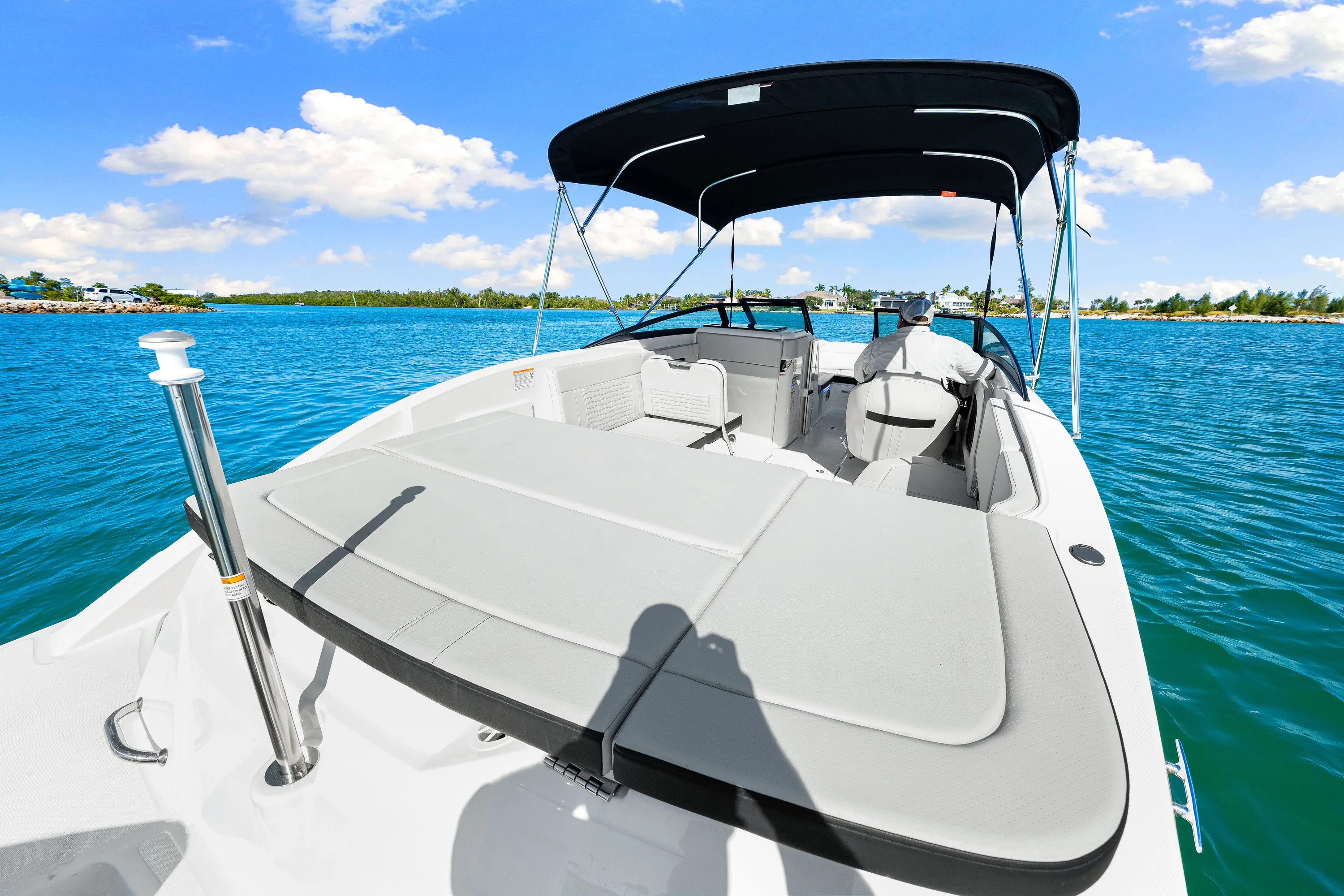 2025 Sea Ray SPX 230 Outboard Image Thumbnail #28