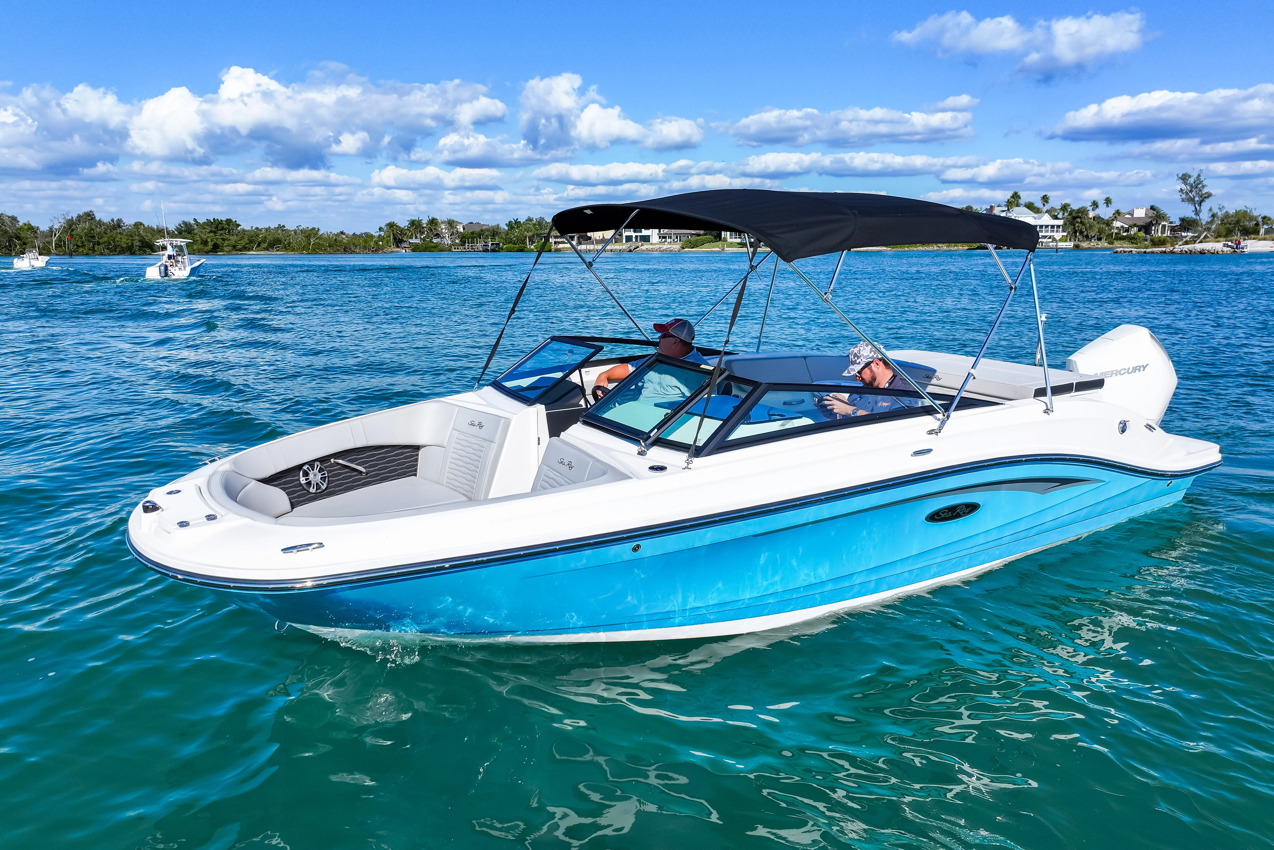 2025 Sea Ray SPX 230 Outboard Image Thumbnail #2