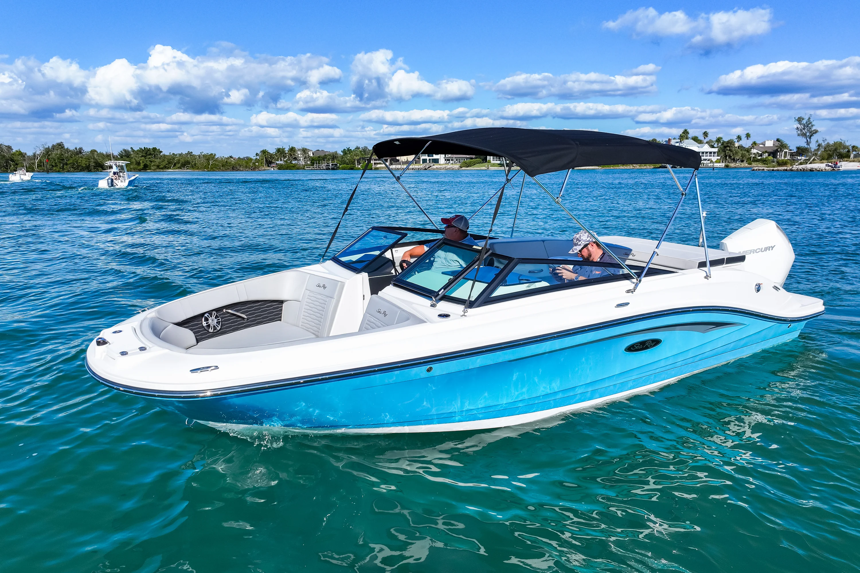 2025 Sea Ray SPX 230 Outboard Image Thumbnail #2