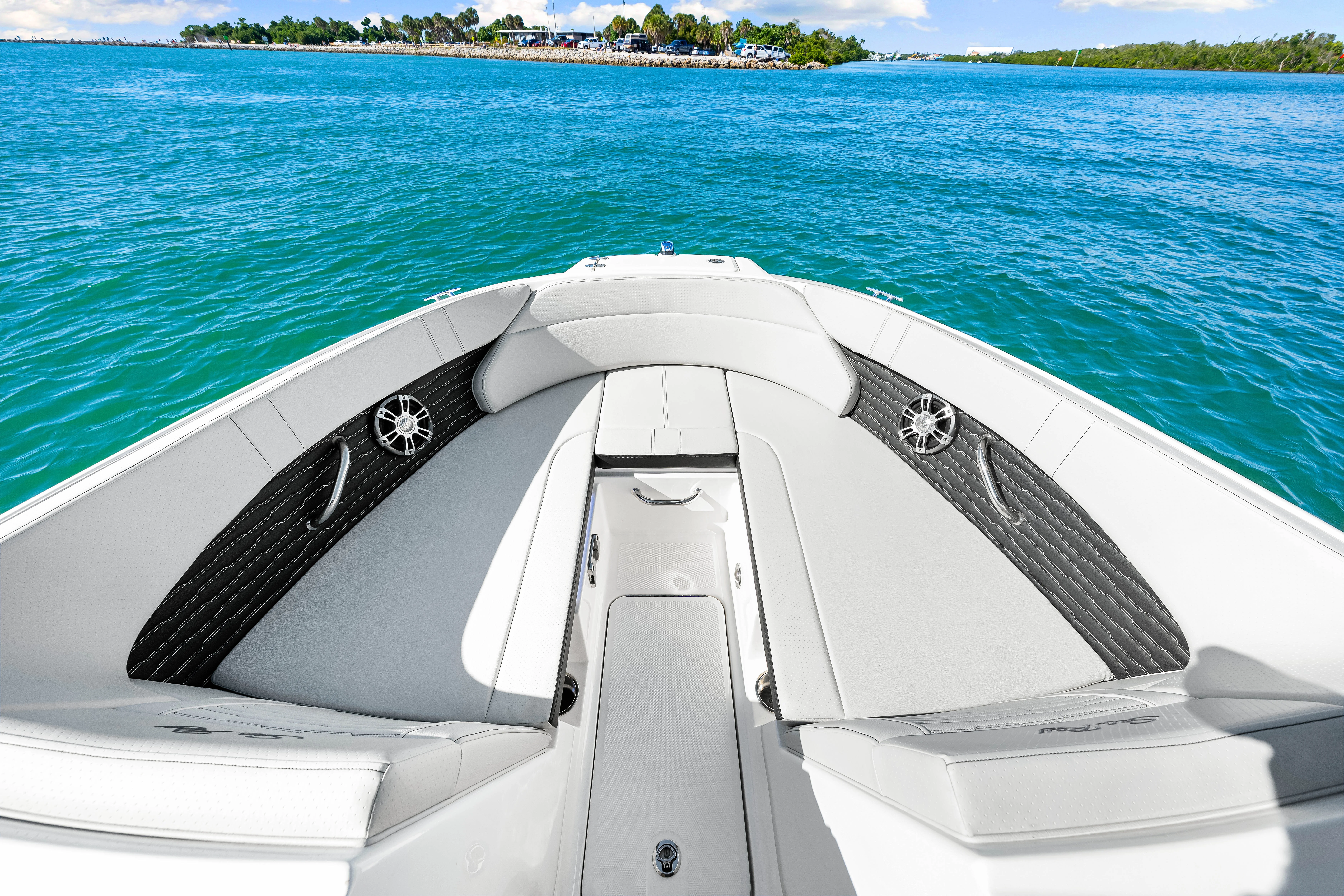 2025 Sea Ray SPX 230 Outboard Image Thumbnail #38