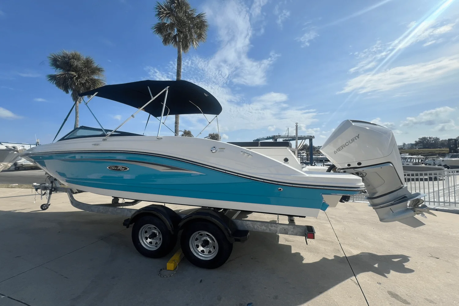 2025 Sea Ray SPX 230 Outboard Image Thumbnail #6