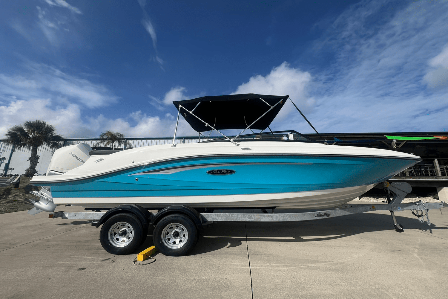 2025 Sea Ray SPX 230 Outboard Image Thumbnail #0