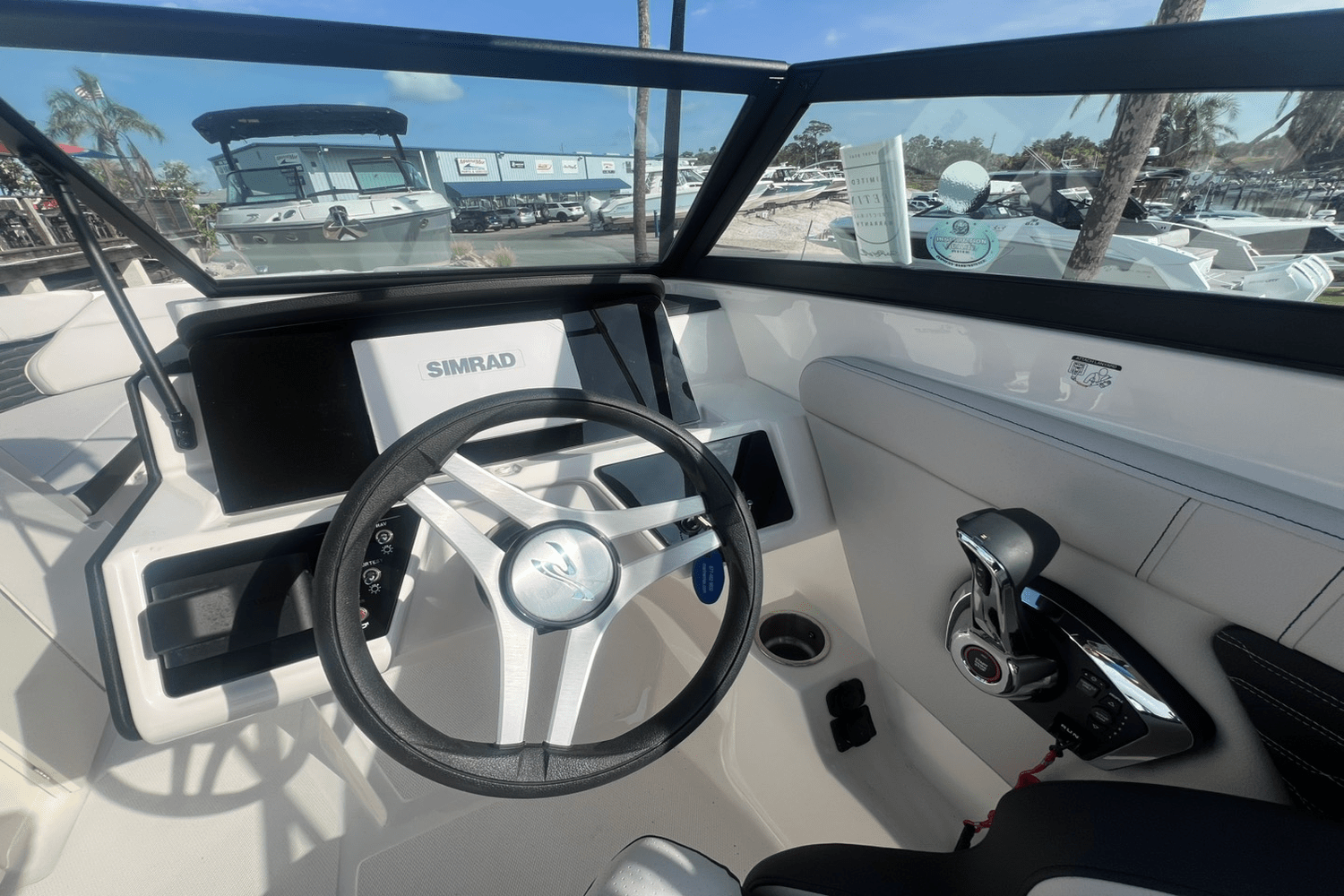 2025 Sea Ray SPX 230 Outboard Image Thumbnail #13