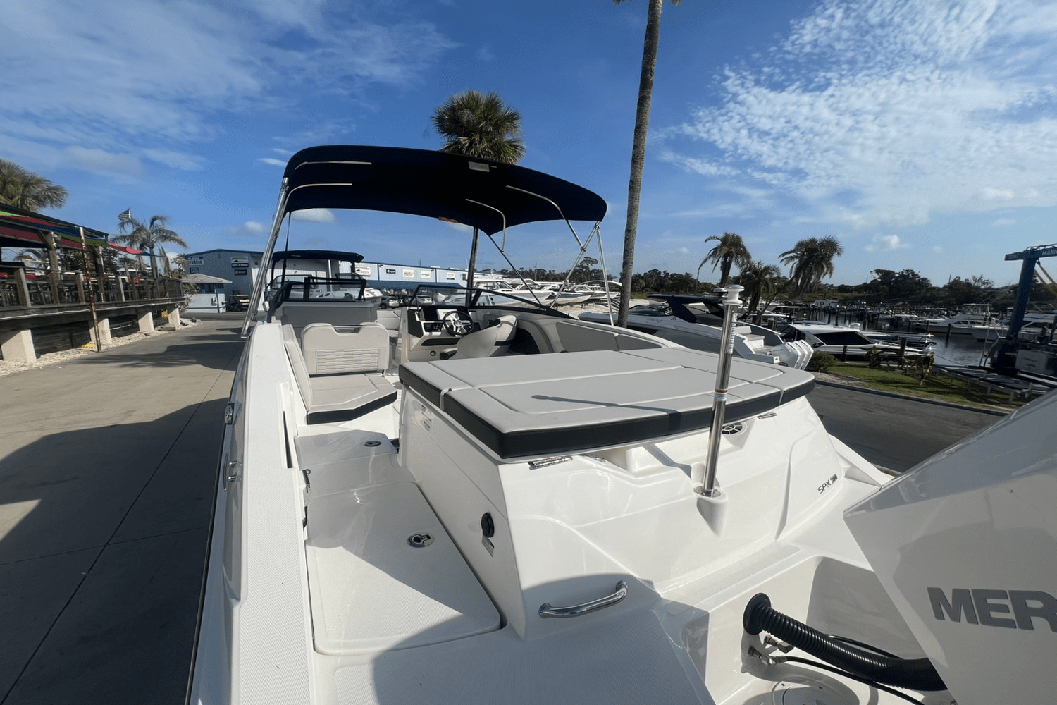 2025 Sea Ray SPX 230 Outboard Image Thumbnail #19