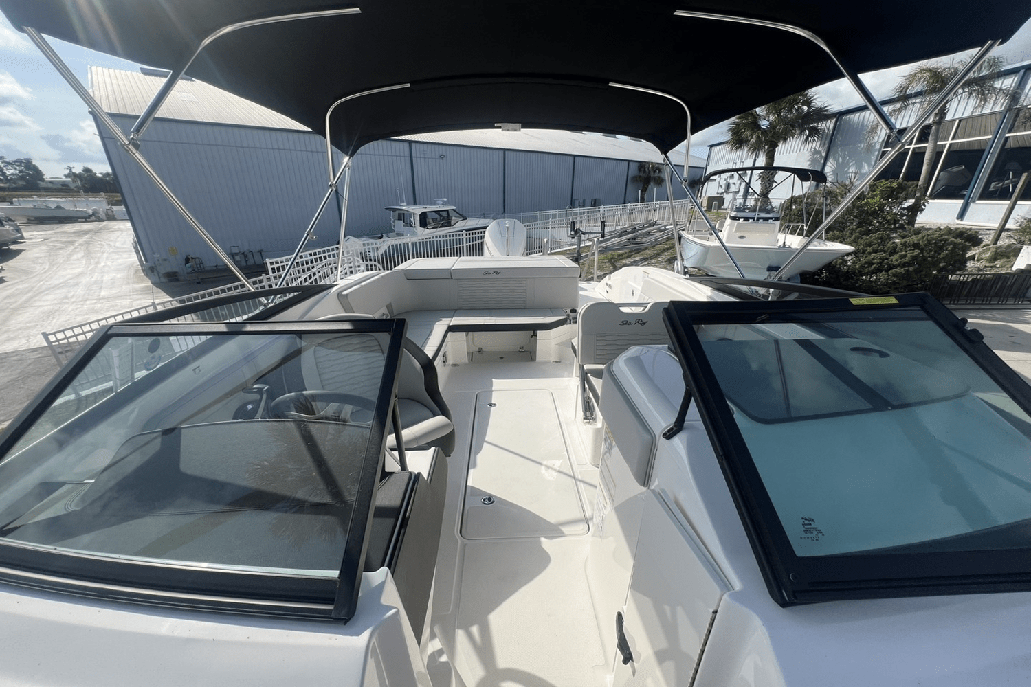 2025 Sea Ray SPX 230 Outboard Image Thumbnail #17