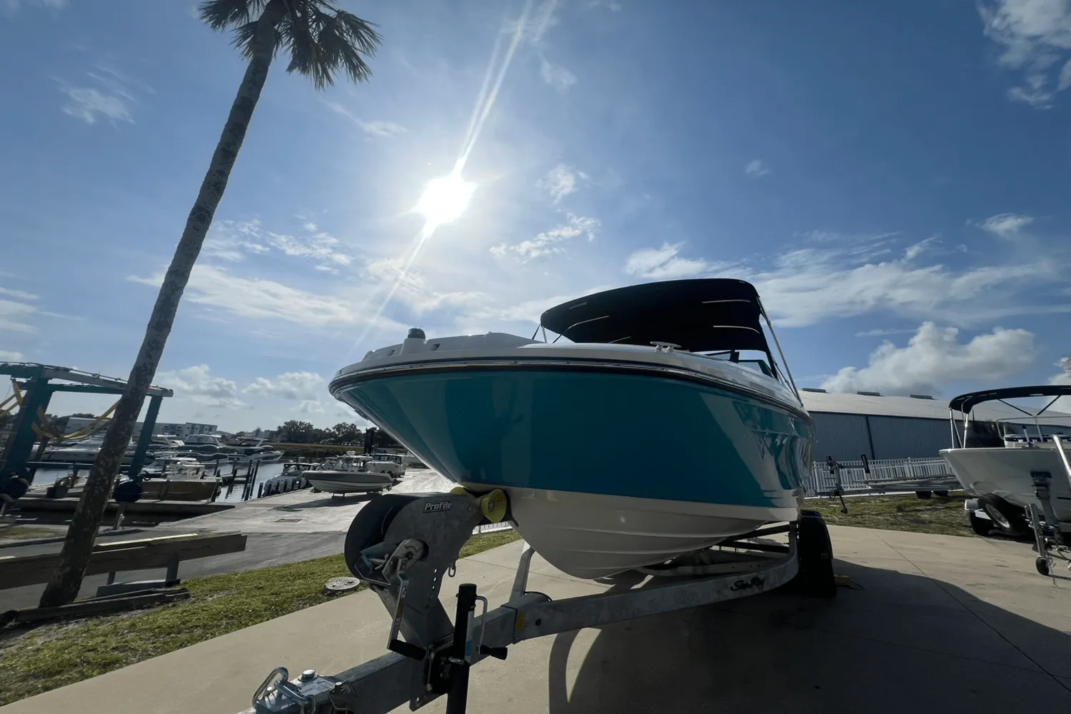 2025 Sea Ray SPX 230 Outboard Image Thumbnail #7