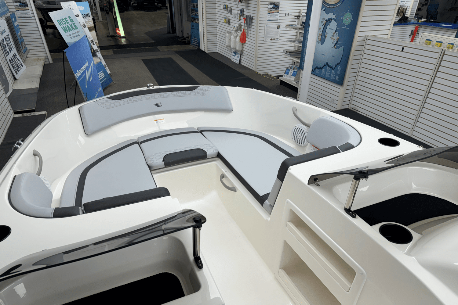 2025 Bayliner
                                                             M17 Image Thumbnail #2