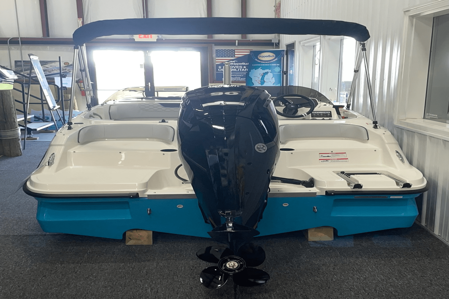 2025 Bayliner M17 Image Thumbnail #3