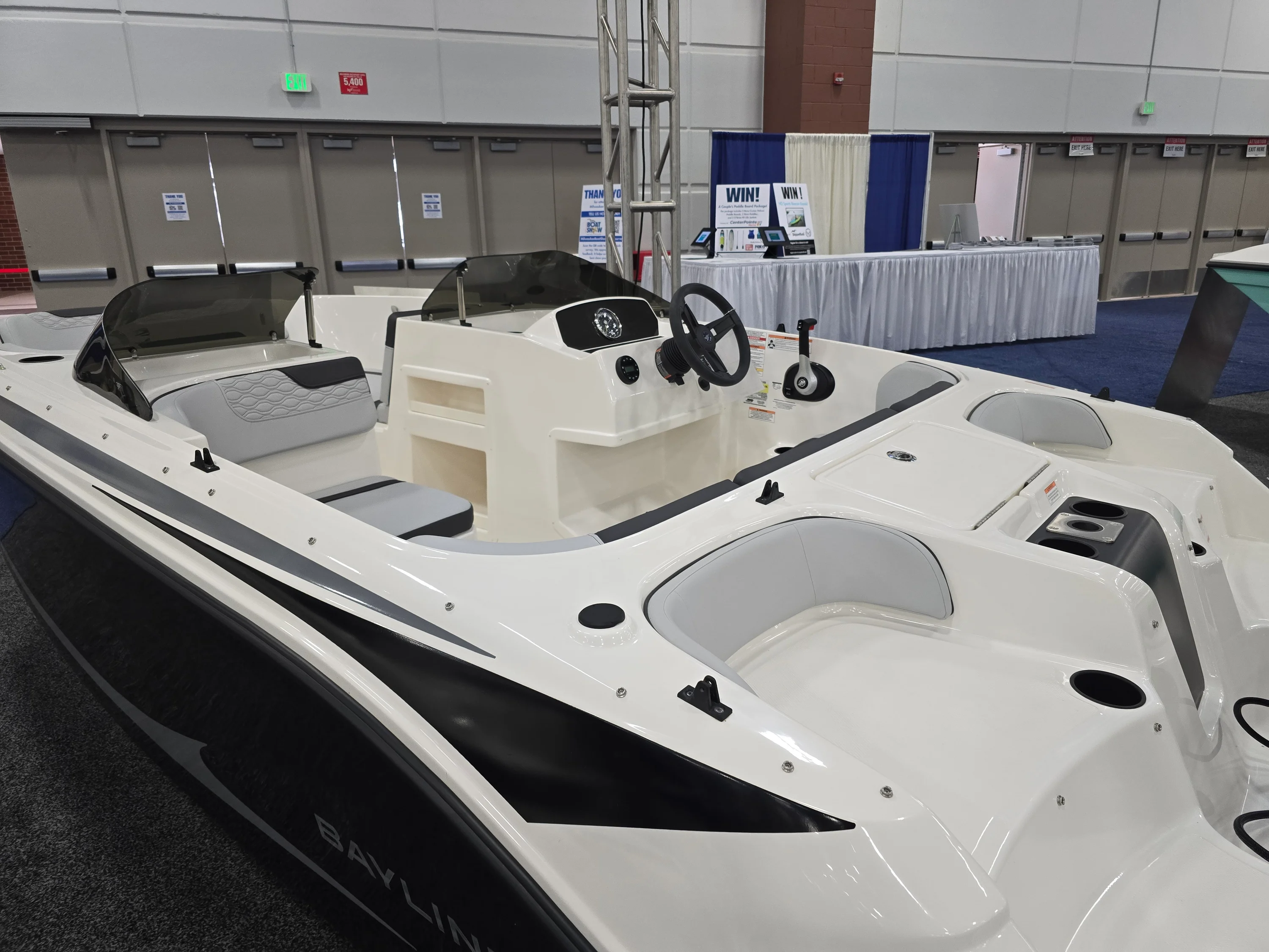 2025 Bayliner M17 Image Thumbnail #19