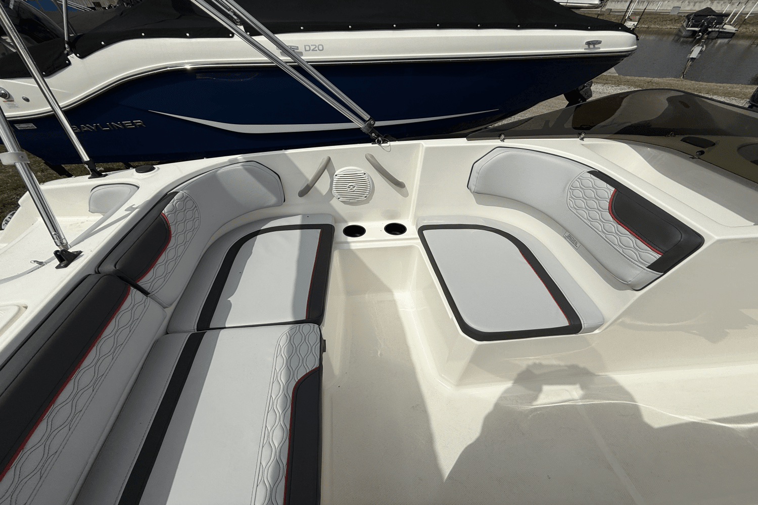 2025 Bayliner
                                                             M17 Image Thumbnail #24