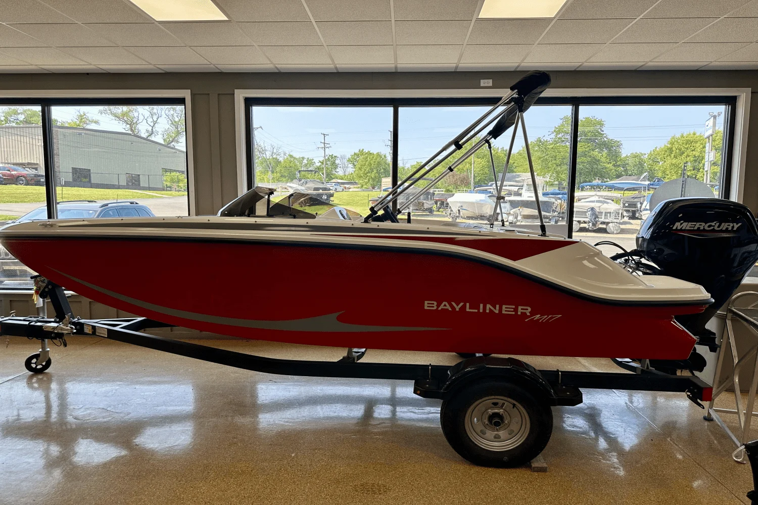 2025 Bayliner M17 Image Thumbnail #2