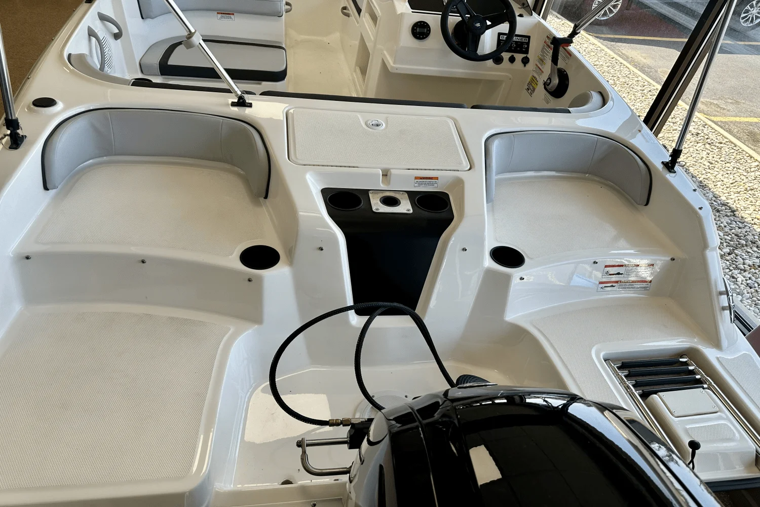 2025 Bayliner M17 Image Thumbnail #13