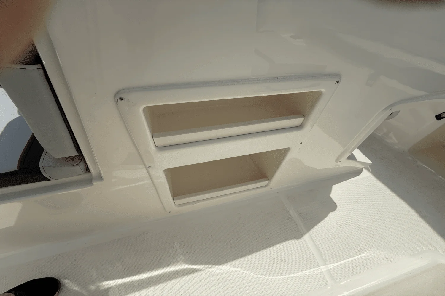 2025 Bayliner M17 Image Thumbnail #37