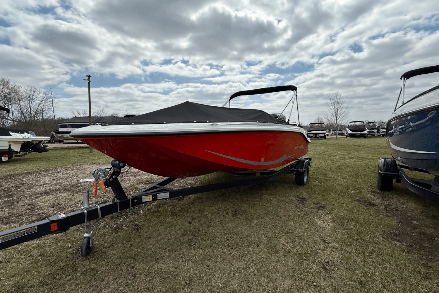 2025 Bayliner M17 Image Thumbnail #24