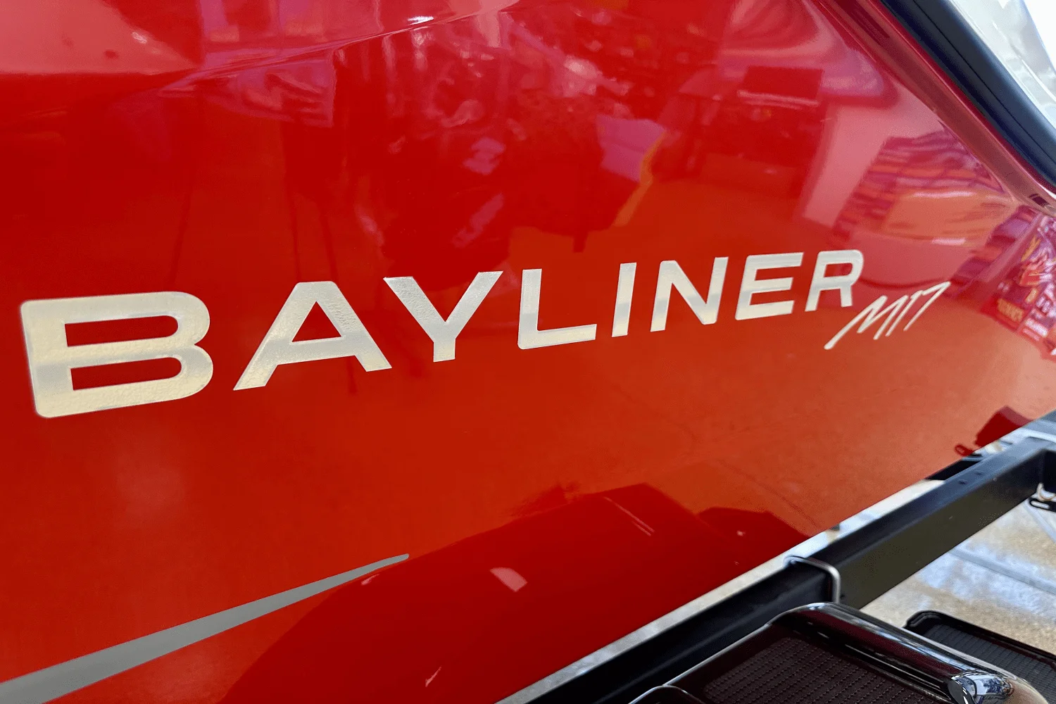 2025 Bayliner M17 Image Thumbnail #3