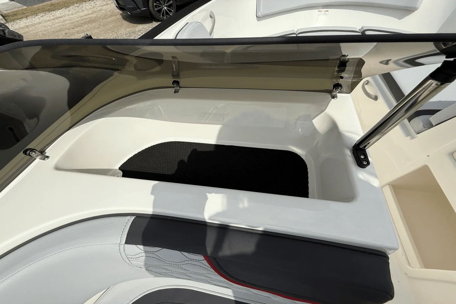 2025 Bayliner M17 Image Thumbnail #34