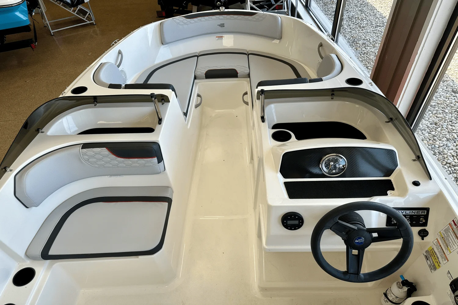 2025 Bayliner M17 Image Thumbnail #22