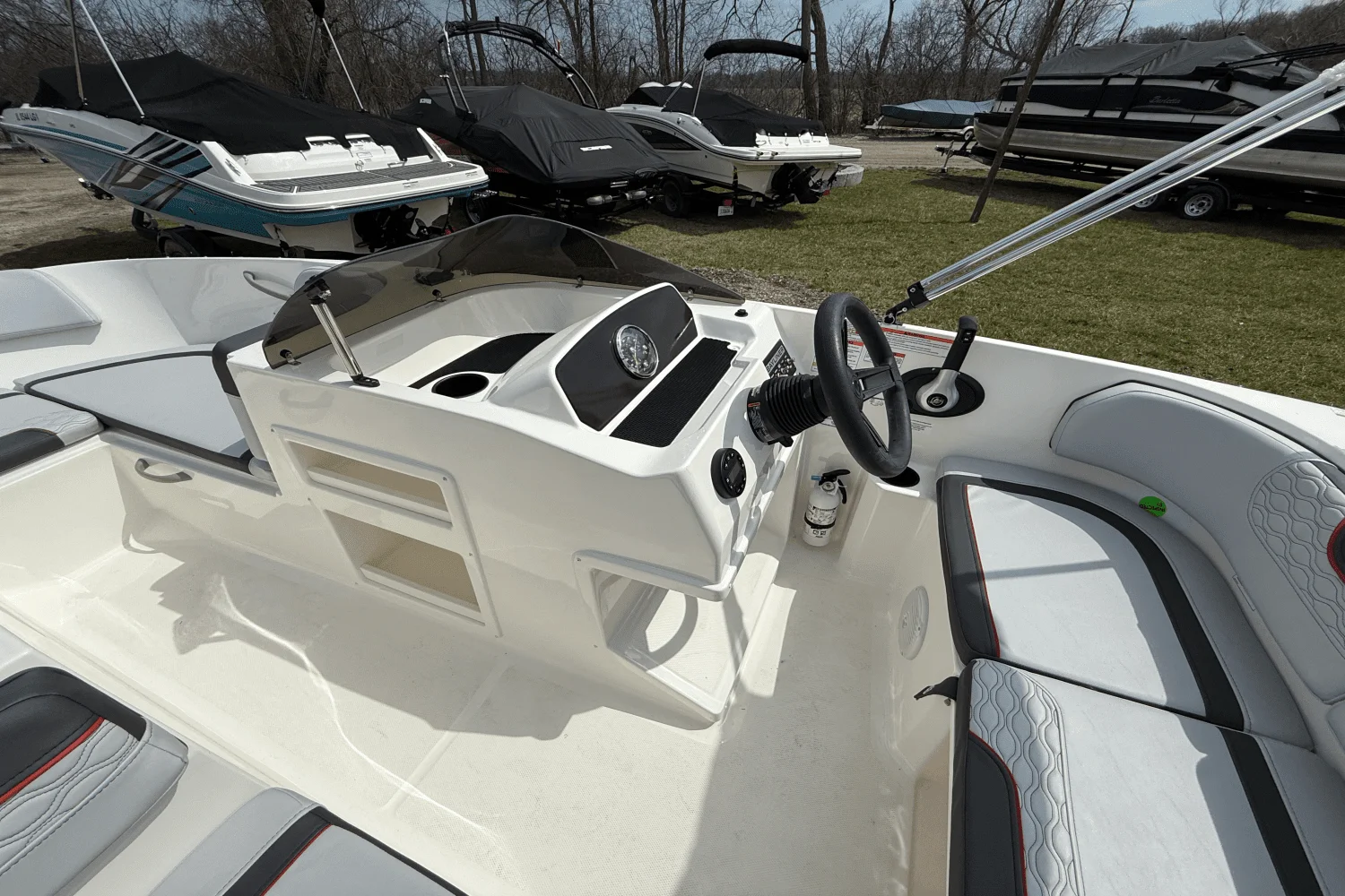 2025 Bayliner M17 Image Thumbnail #39