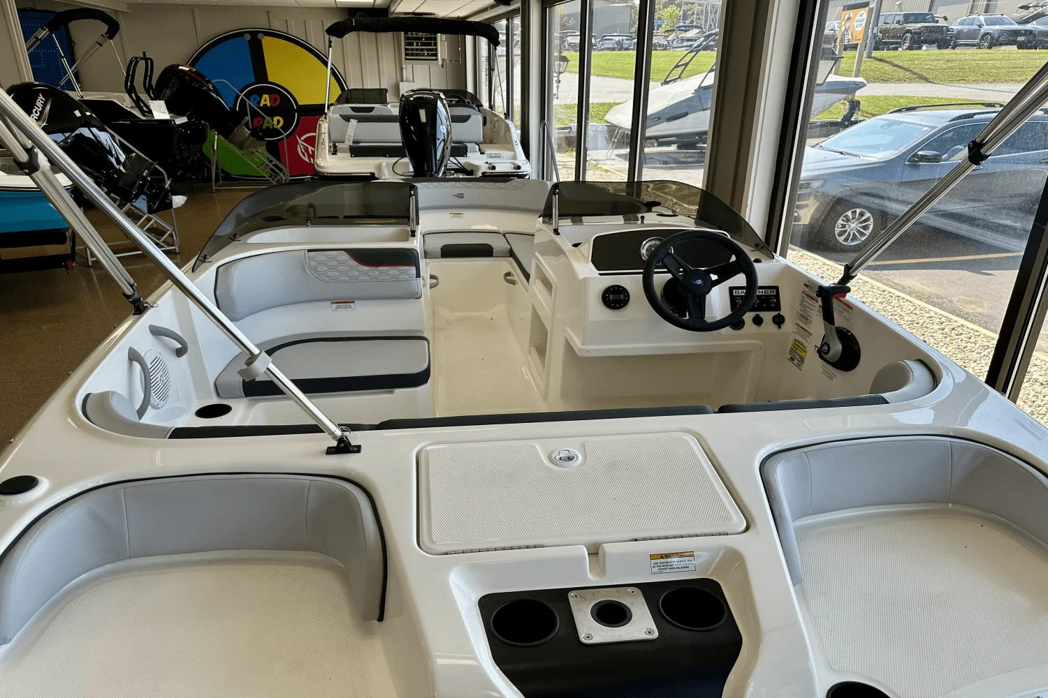 2025 Bayliner M17 Image Thumbnail #15