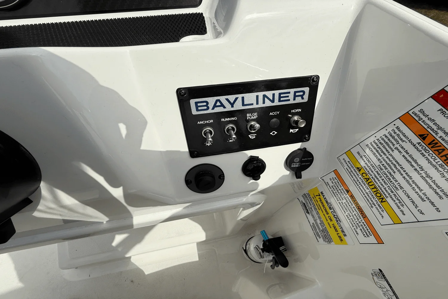 2025 Bayliner M17 Image Thumbnail #42