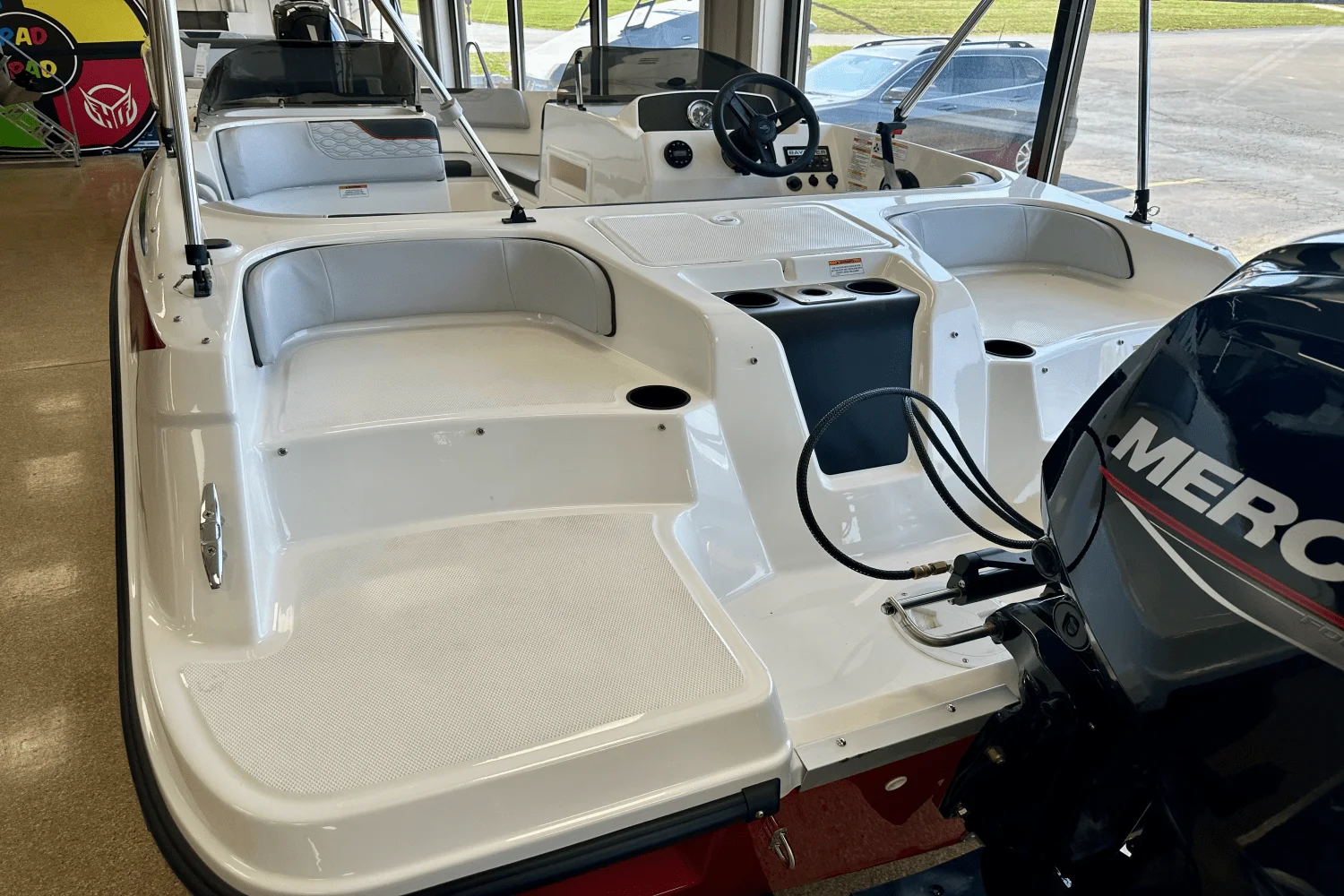 2025 Bayliner M17 Image Thumbnail #12