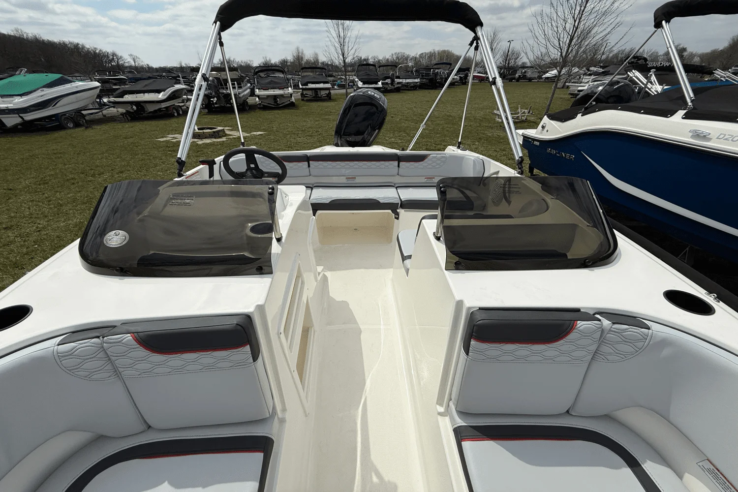 2025 Bayliner M17 Image Thumbnail #33