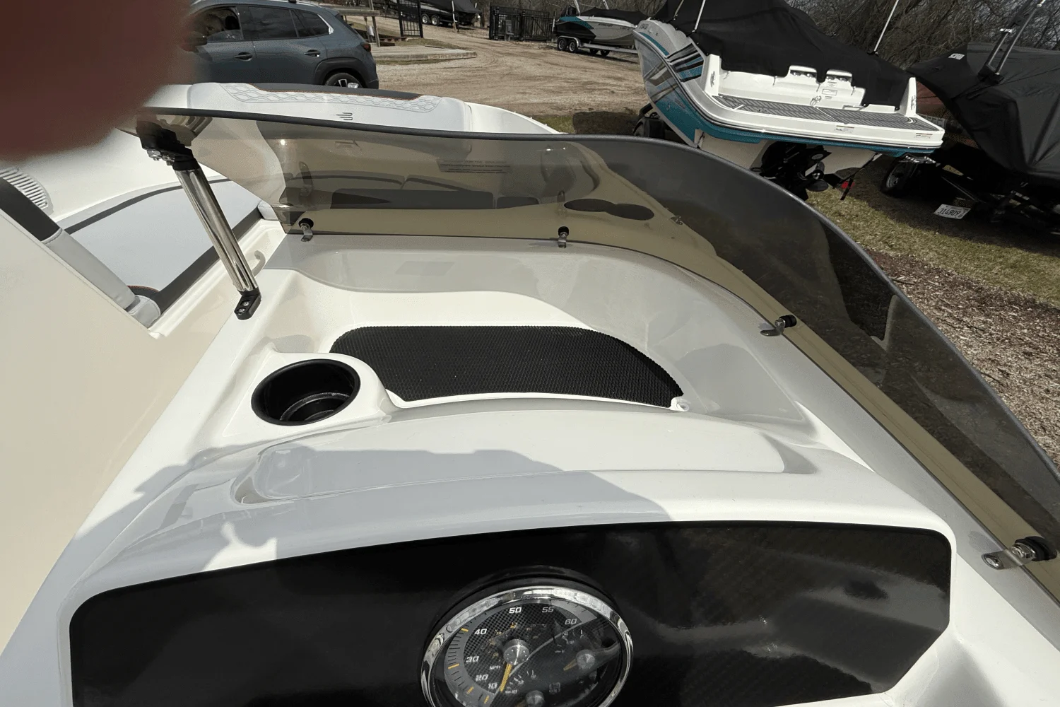 2025 Bayliner M17 Image Thumbnail #32