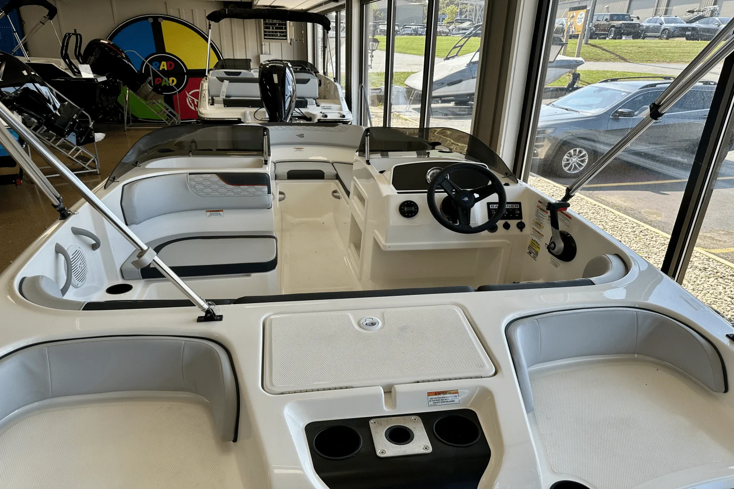 2025 Bayliner M17 Image Thumbnail #14