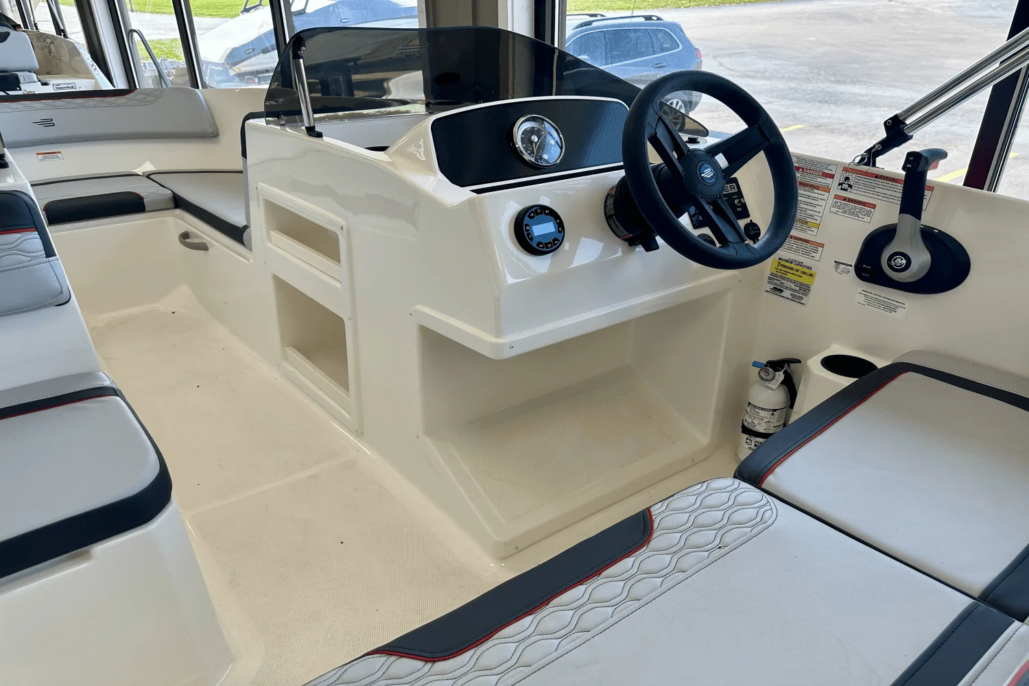 2025 Bayliner M17 Image Thumbnail #17