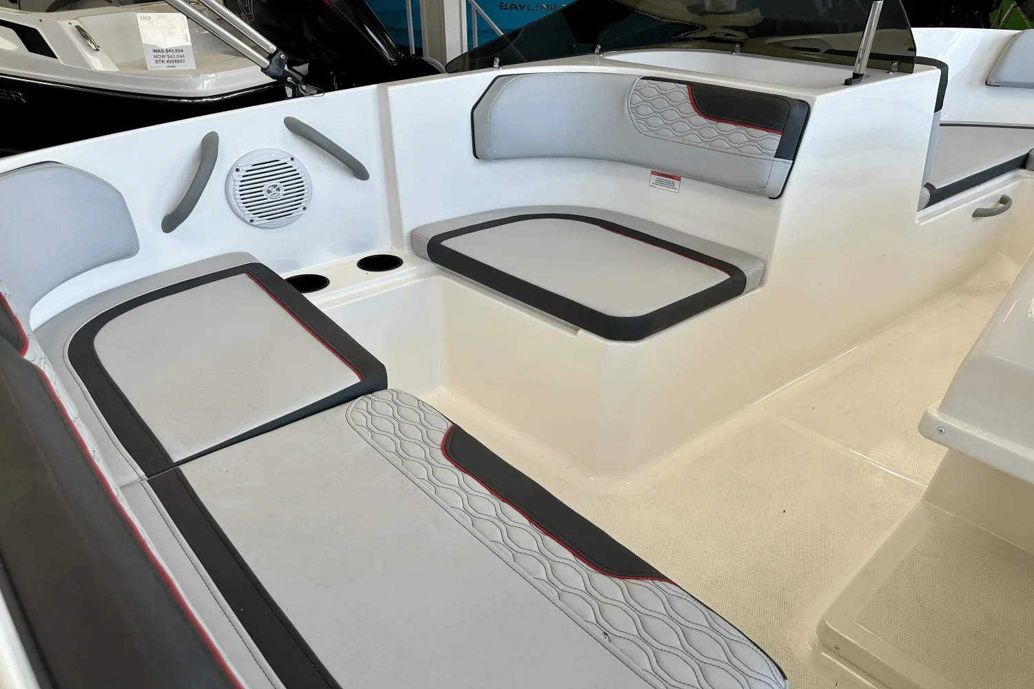 2025 Bayliner M17 Image Thumbnail #21