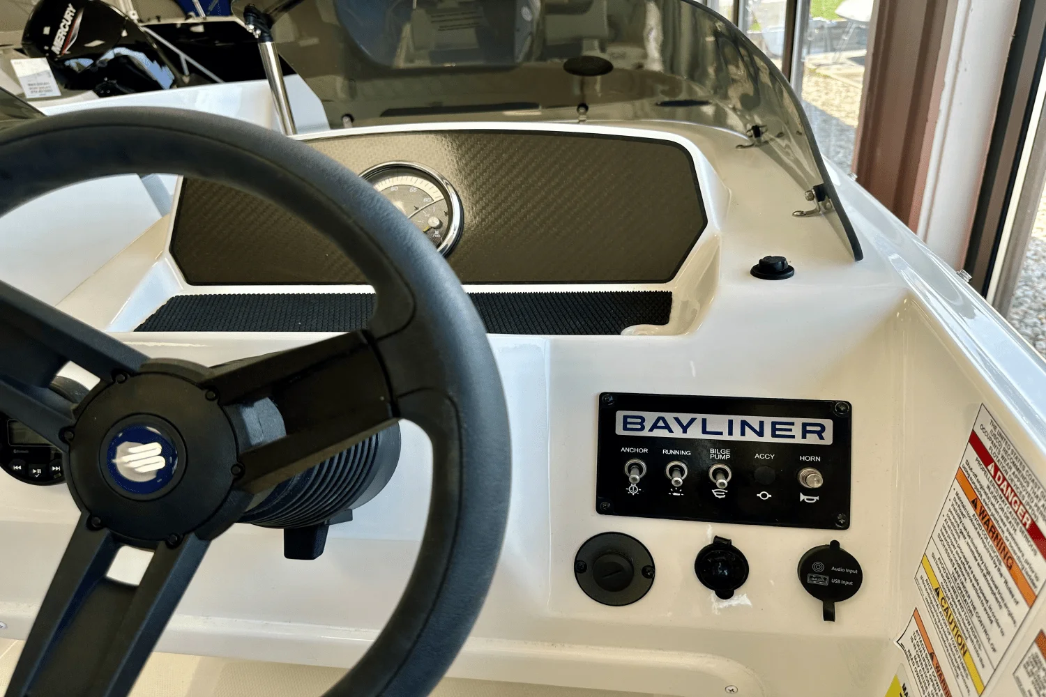 2025 Bayliner M17 Image Thumbnail #20