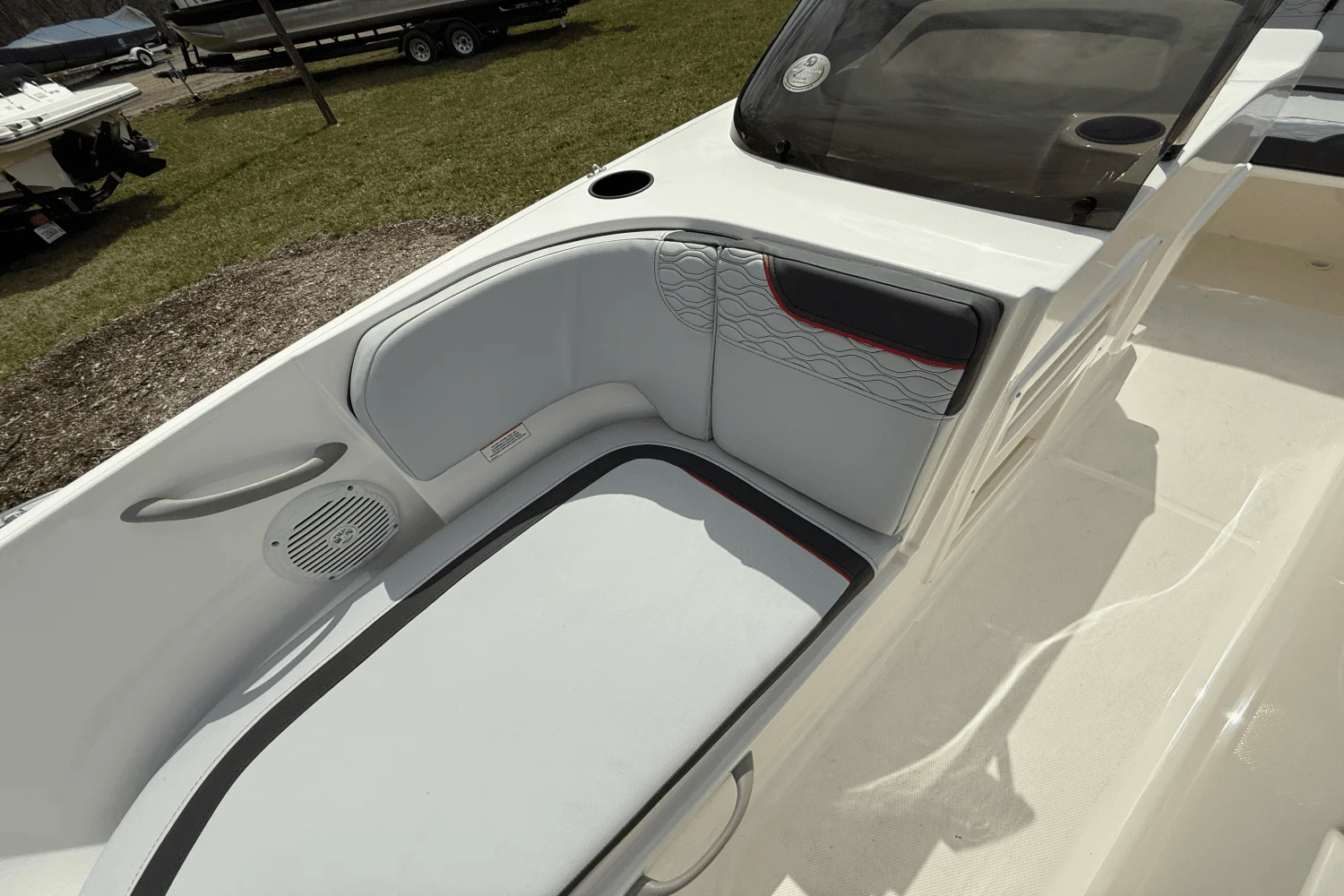 2025 Bayliner M17 Image Thumbnail #30